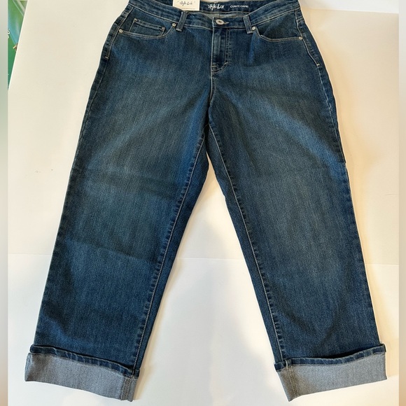 Style & Co Capris Sz 6,8 and 10. Curvy fit, mid rise - Picture 1 of 2